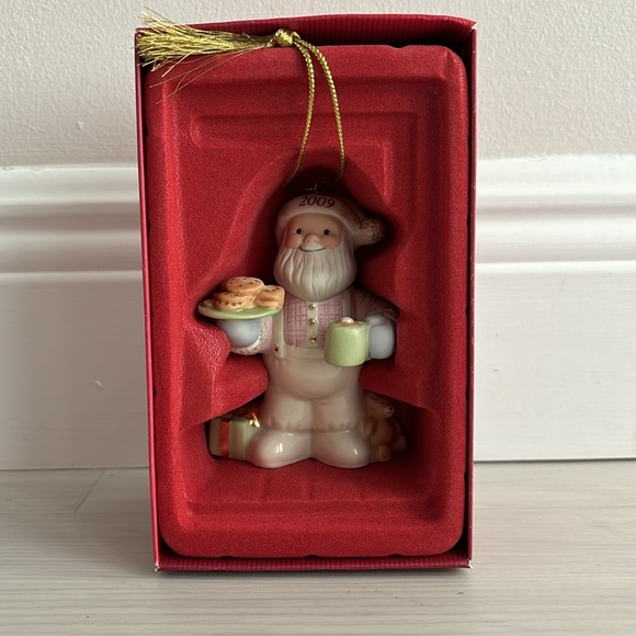 Lenox China SANTA'S MIDNIGHT SNACK 2009 Dated Annual Holiday Xmas Tree Ornament - Picture 2 of 2